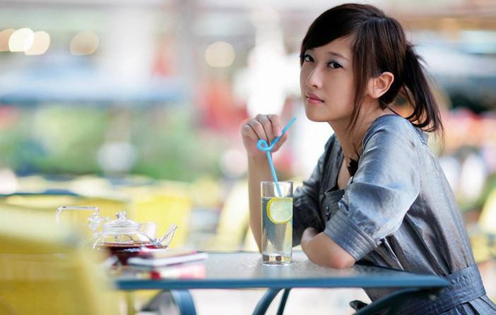 10年前，我的同桌是個美女