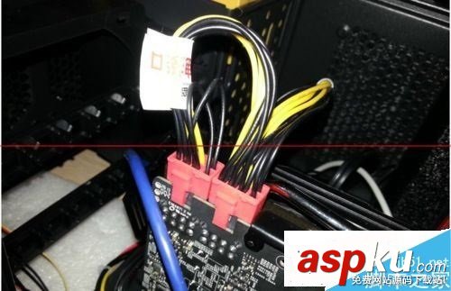 獨立顯卡安裝方法介紹 8孔供電獨顯安裝圖解 獨立顯卡安裝