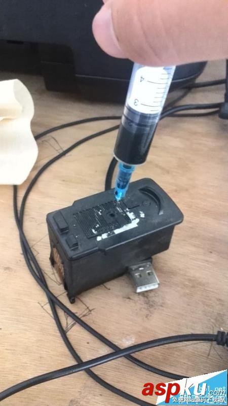 佳能815打印機怎么加墨? 佳能815黑色墨盒加墨流程 佳能815打印機,加墨