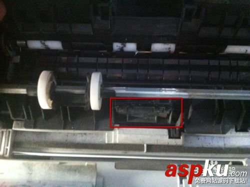 打印機(jī)不進(jìn)紙怎么辦?惠普2055d手動更換搓紙輪分頁器的教程 惠普2055d,搓紙輪,打印機(jī)