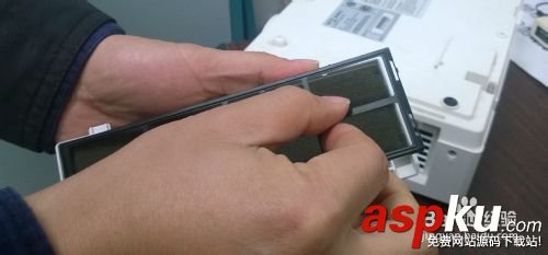 投影機濾芯堵塞了怎么辦?投影機濾芯清潔的方法 清潔,投影機,濾芯