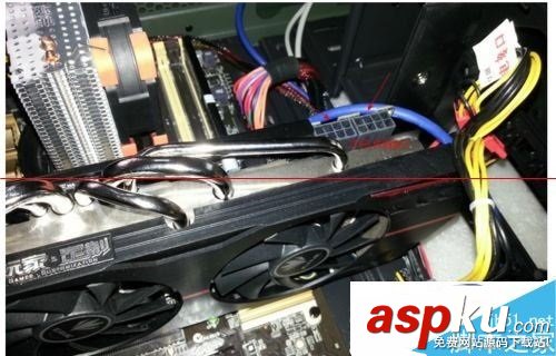 獨立顯卡安裝方法介紹 8孔供電獨顯安裝圖解 獨立顯卡安裝