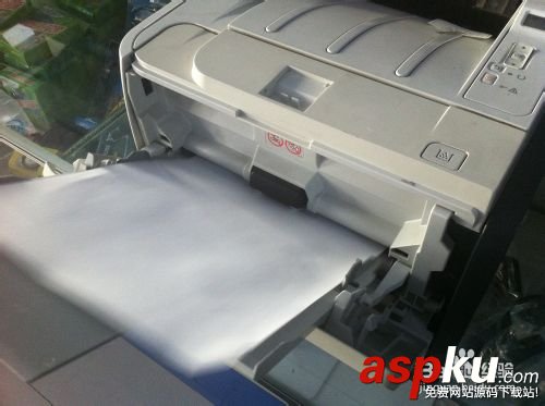 打印機(jī)不進(jìn)紙怎么辦?惠普2055d手動更換搓紙輪分頁器的教程 惠普2055d,搓紙輪,打印機(jī)