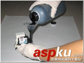 HP5000打印機怎么使用吸墨槍加墨水? HP5000,打印機