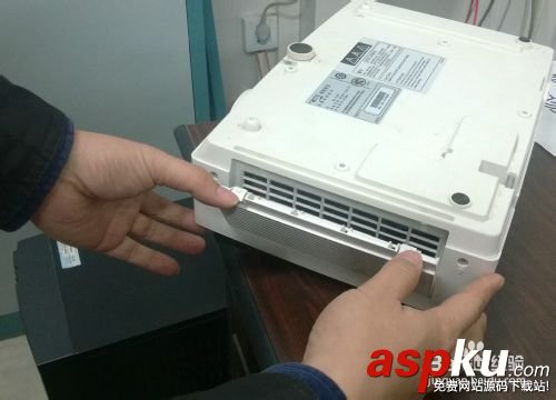 投影機濾芯堵塞了怎么辦?投影機濾芯清潔的方法 清潔,投影機,濾芯