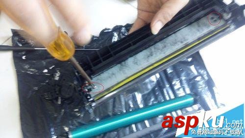 惠普打印機怎么給2612a硒鼓加粉? 惠普打印機,2612a,硒鼓加粉