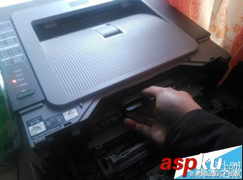 HL 兄弟打印機2240怎么手動添加墨粉? 兄弟hl2240,打印機加粉