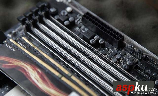 電腦內存插反了會怎么樣,內存防呆設計