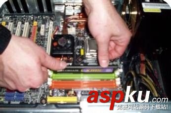 電腦內(nèi)存條怎么安裝？ 內(nèi)存安裝圖文教程