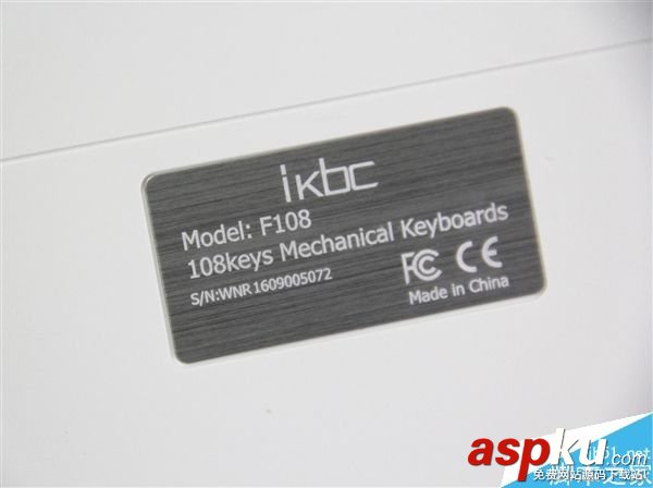 IKBC時光機機械鍵盤F-RGB開箱圖賞:加入RGB背光燈效 機械鍵盤,時光機