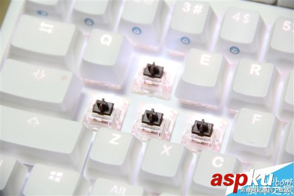 IKBC時光機機械鍵盤F-RGB開箱圖賞:加入RGB背光燈效 機械鍵盤,時光機