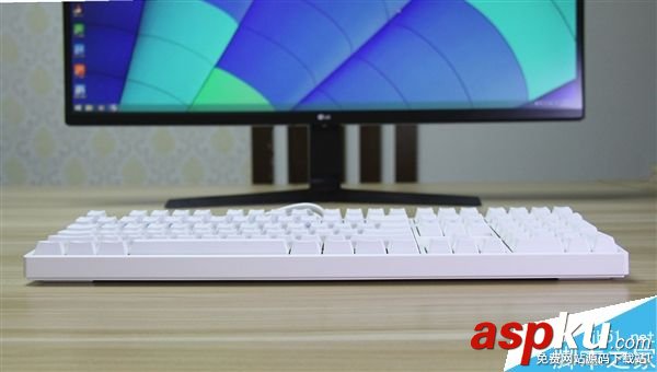 IKBC時光機機械鍵盤F-RGB開箱圖賞:加入RGB背光燈效 機械鍵盤,時光機