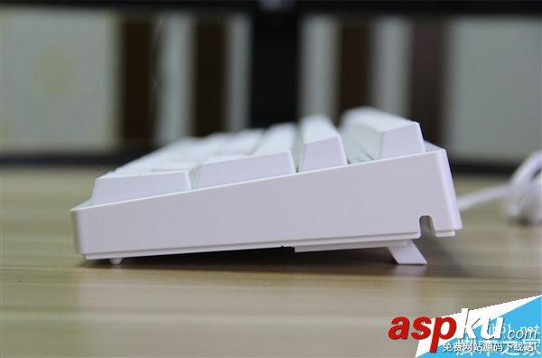 IKBC時光機機械鍵盤F-RGB開箱圖賞:加入RGB背光燈效 機械鍵盤,時光機