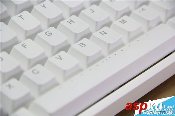 IKBC時光機機械鍵盤F-RGB開箱圖賞:加入RGB背光燈效 機械鍵盤,時光機