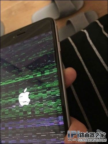 升級iOS8.2后藍屏該如何解決？
