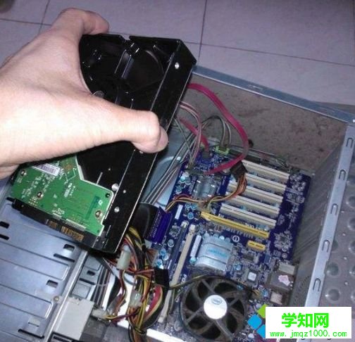 筆記本多久清理一次灰塵？筆記本清理灰塵的步驟