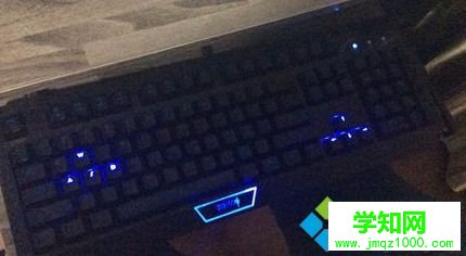 電腦鍵盤的按鍵asdw和上下左右鍵如何進行轉(zhuǎn)換2