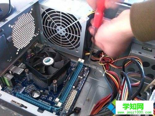 臺式電腦主板壞了如何更換