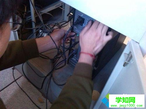 臺式電腦主板壞了如何更換
