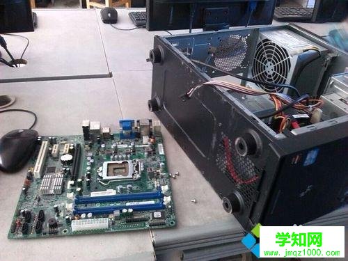 臺式電腦主板壞了如何更換
