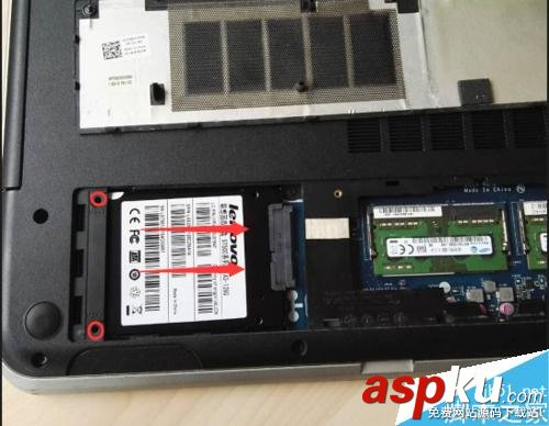 戴爾靈越15R5537,固態硬盤