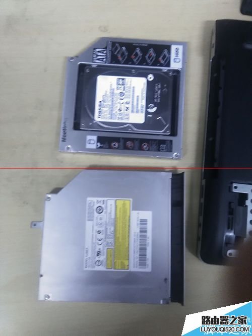 筆記本怎么安裝固態硬盤同時保留機械硬盤