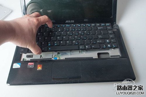 【筆記本清灰】步驟3 【筆記本清灰】步驟3