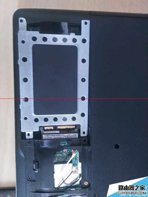 筆記本怎么安裝固態硬盤同時保留機械硬盤