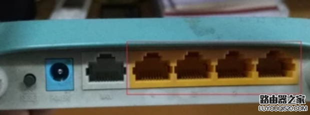 無線路由器哪個口連光貓?