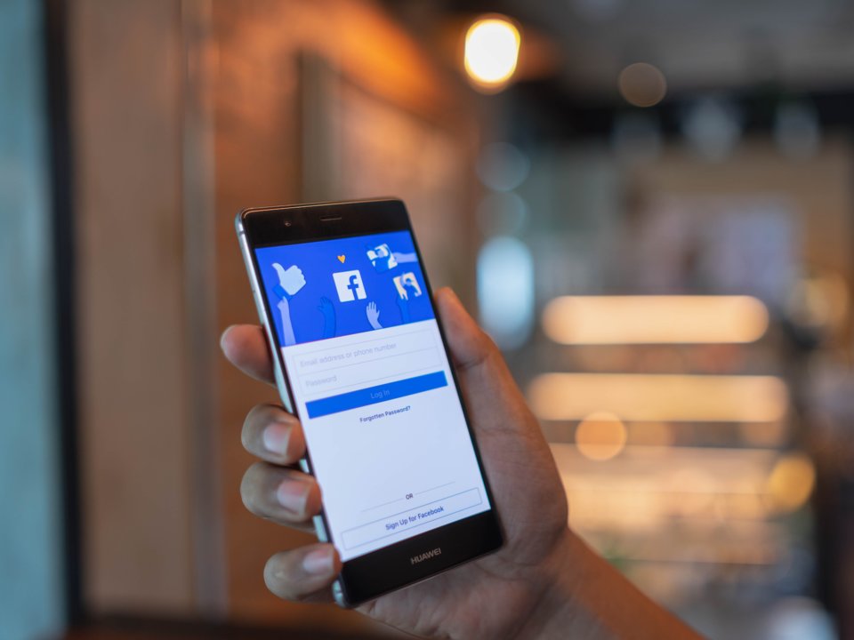 最受歡迎的10款iOS應用，Facebook位居第一