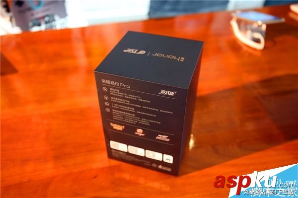 榮耀路由Pro游戲版現場圖賞:428元/網游神器 榮耀路由Pro,游戲版