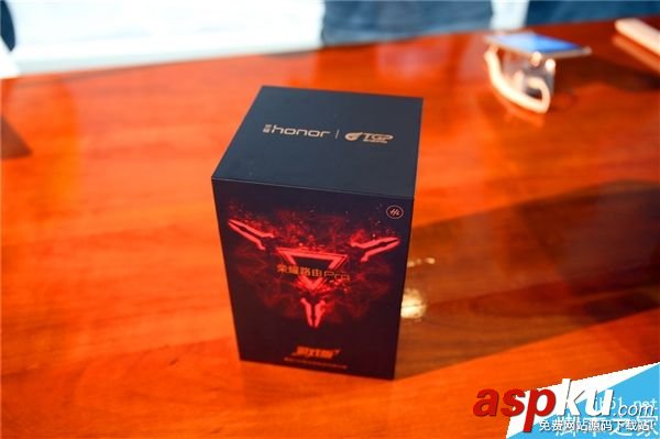 榮耀路由Pro游戲版現場圖賞:428元/網游神器 榮耀路由Pro,游戲版