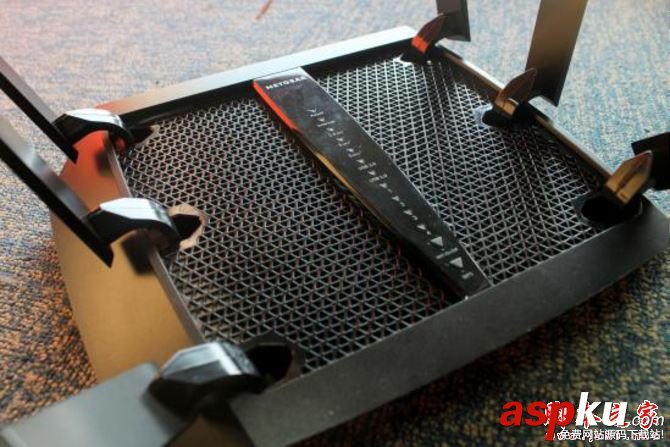 NETGEAR,網件R8000,Linksys,EA8300,網件R8000評測