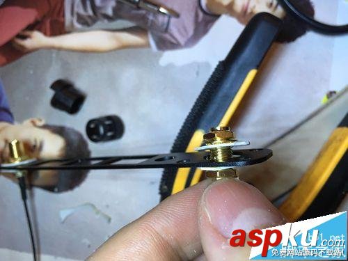 無線路由器怎么換天線? 無線路由改裝SMA天線接口的教程 路由器,SMA接口