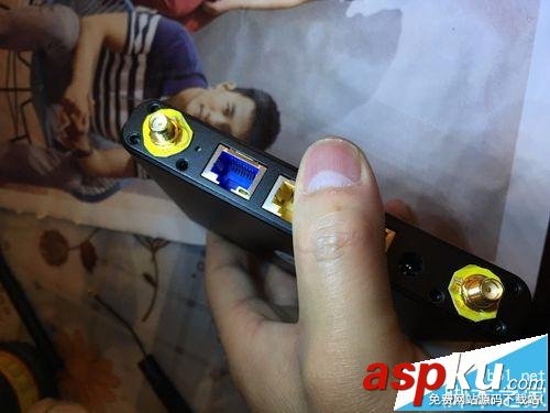 無線路由器怎么換天線? 無線路由改裝SMA天線接口的教程 路由器,SMA接口