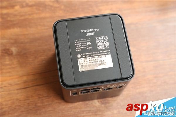 榮耀路由Pro游戲版開箱圖賞:支持騰訊定制TGP加速 榮耀路由Pro,游戲版