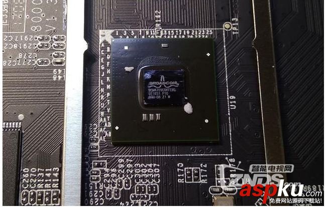 斐訊K3路由器內(nèi)部做工如何?斐訊K3路由器拆解圖評(píng)測(cè) 斐訊K3,斐訊K3路由器,斐訊K3拆解,斐訊K3評(píng)測(cè)