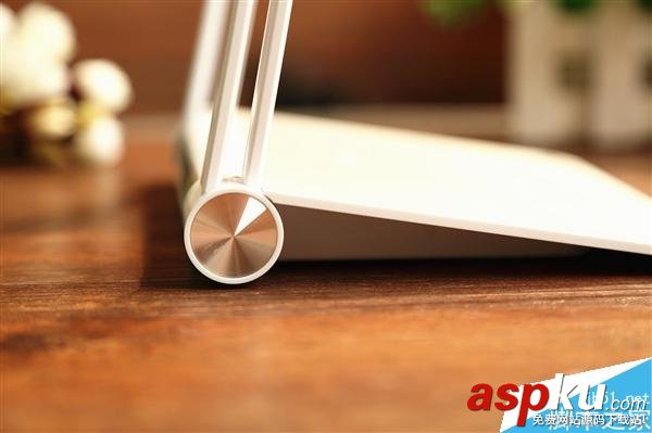 360安全路由5G版圖賞:薄如鼠標墊 360安全路由,5G