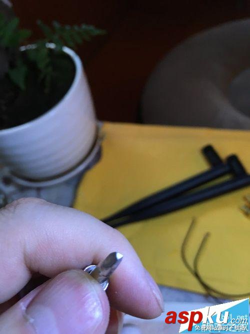 無線路由器怎么換天線? 無線路由改裝SMA天線接口的教程 路由器,SMA接口