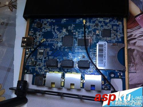 無線路由器怎么換天線? 無線路由改裝SMA天線接口的教程 路由器,SMA接口