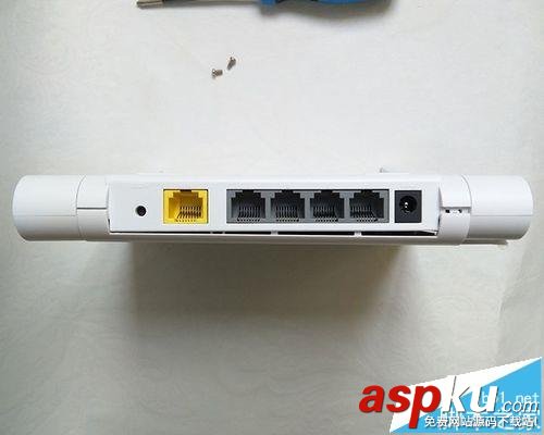 360路由器P1該怎么拆解? 360p1拆解圖文教程 路由器P1,360路由器