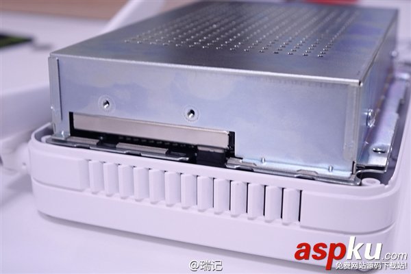 新一代小米路由器換硬盤圖文教程：容量暴增兩倍