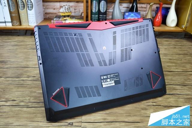 專業的電競級別游戲本 吾空S17 Pro-8U評測 