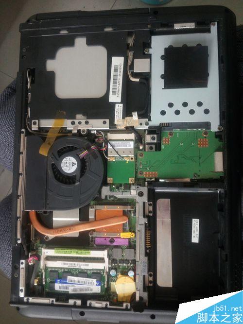 華碩K401筆記本清灰