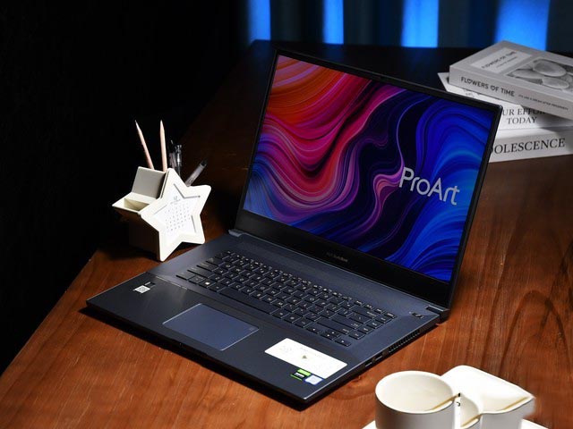 華碩ProArt Q17 