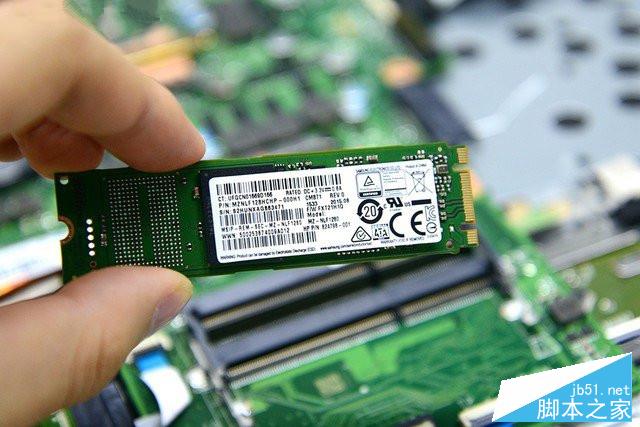 惠普WASD暗影精靈拆電池、內存、硬盤