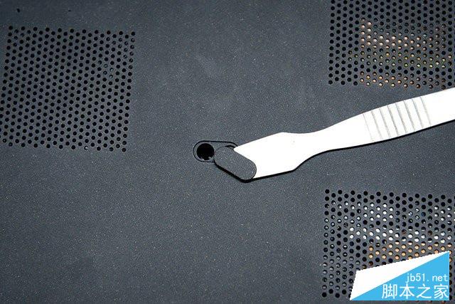 惠普WASD暗影精靈拆電池、內存、硬盤