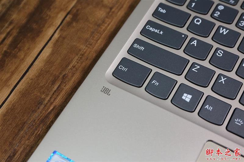 輕薄與性能兼具！聯(lián)想ideapad 720S筆記本評測：這跑分我服了