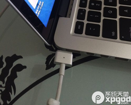 筆記本電源經常打出火花怎么辦 筆記本打出火花解決辦法