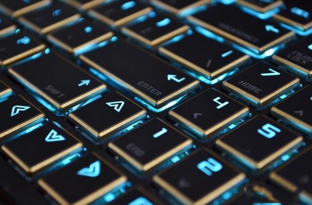 械革命深海泰坦X7Ti-S拆解評測